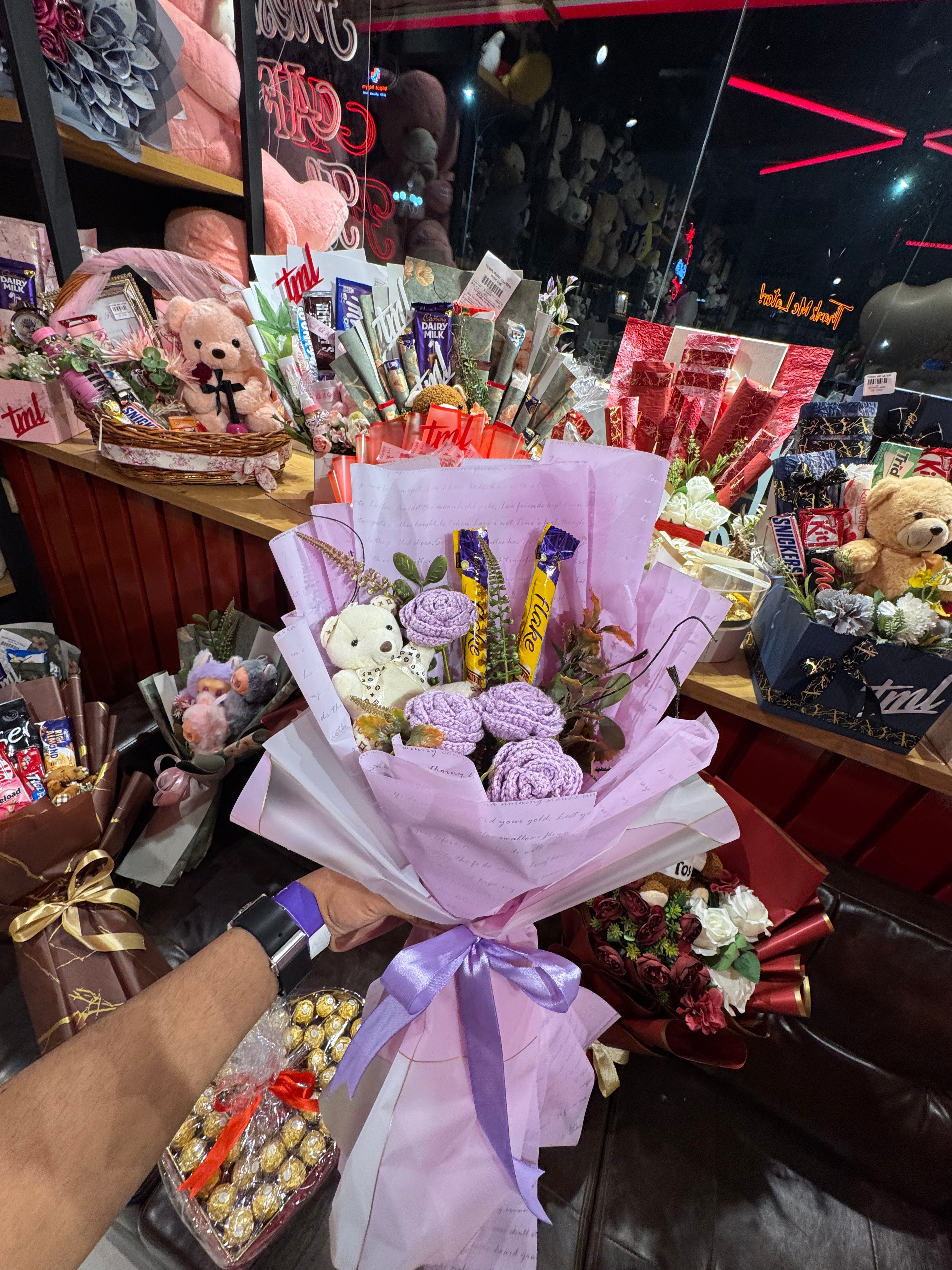Gift Bouquet with Teddy