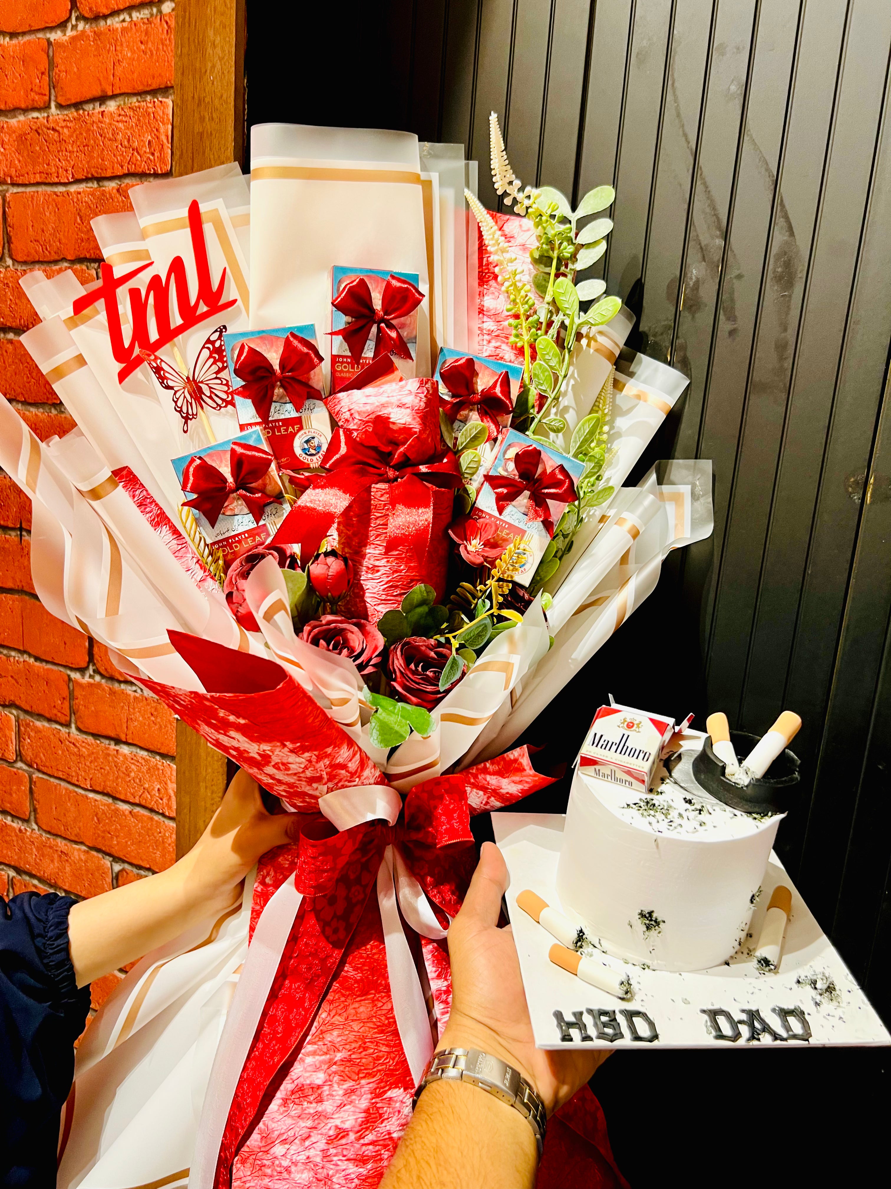 Unique Cigarettes Bouquet in Premium Packing